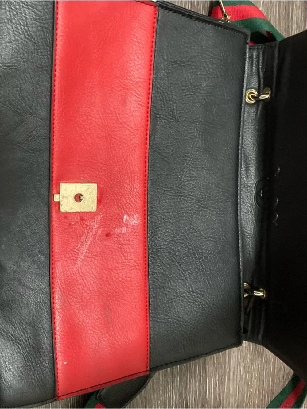 Gucci Black, Green & Red Leather Shoulder Bag with Bee Emblem - Picture 6 of 9